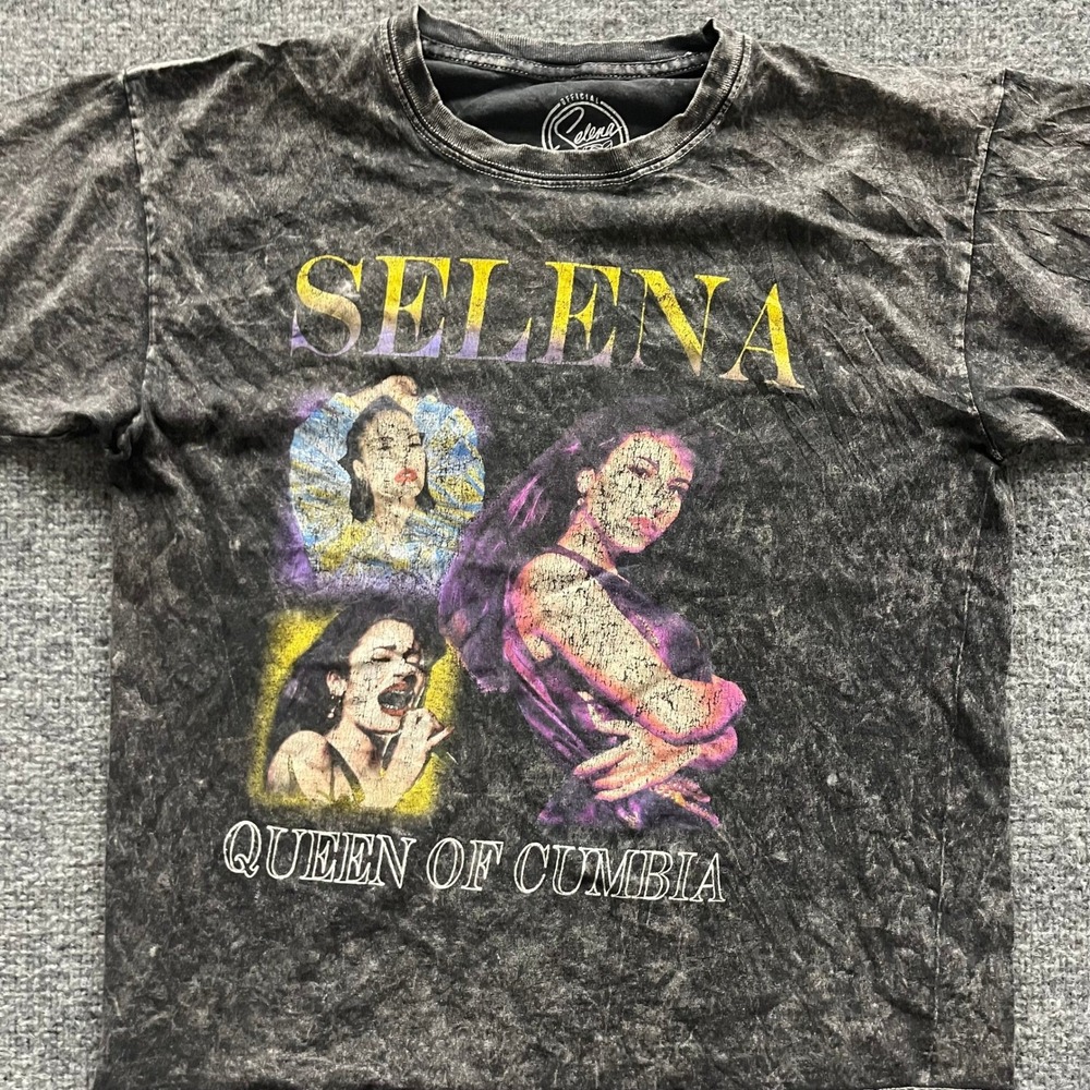 Selena T-Shirt Womens Size L Black Acid Wash Queen of Cumbia Graphic